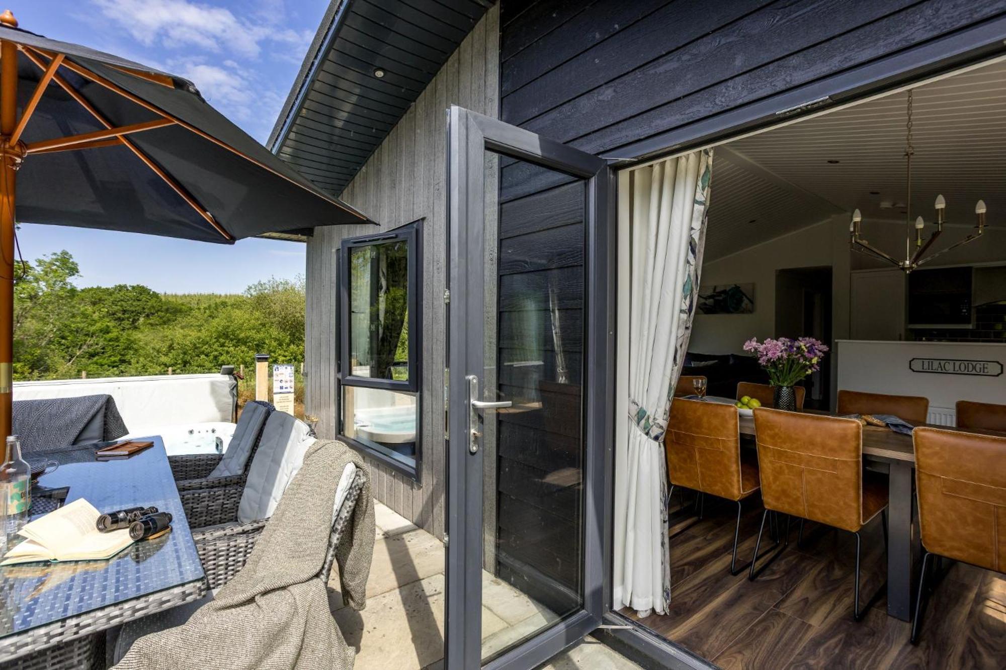 Lilac Lodge, 22 Roadford Lake Lodges Lifton Exterior foto